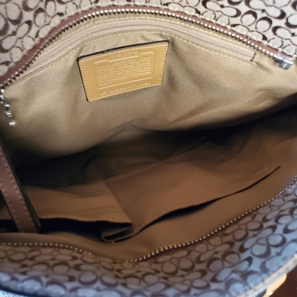 Coach Tote - Picture 11 of 15